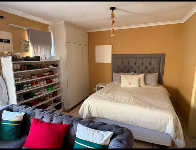 1 BEDROOM APARTMENT FOR SALE IN FISH HOEK